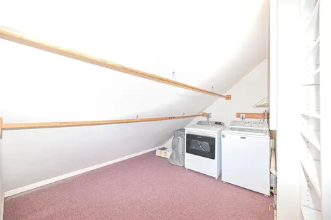 16 Hale Avenue Hooksett NH 03106