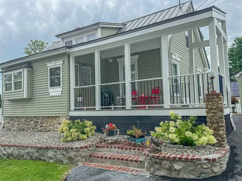 16 Hale Avenue Hooksett NH 03106
