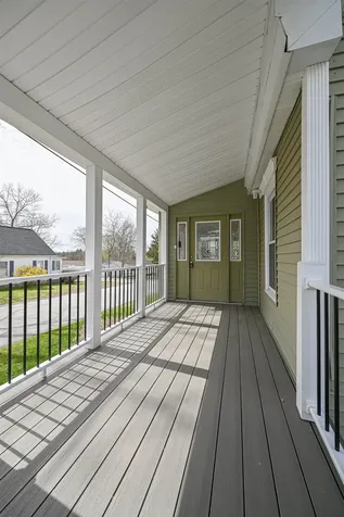 16 Hale Avenue Hooksett NH 03106