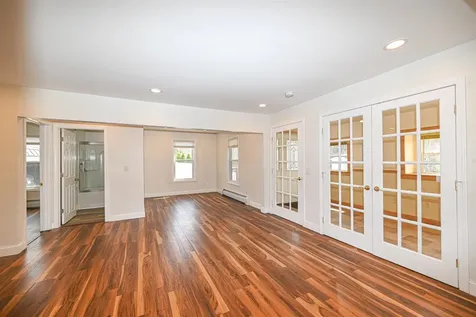 16 Hale Avenue Hooksett NH 03106