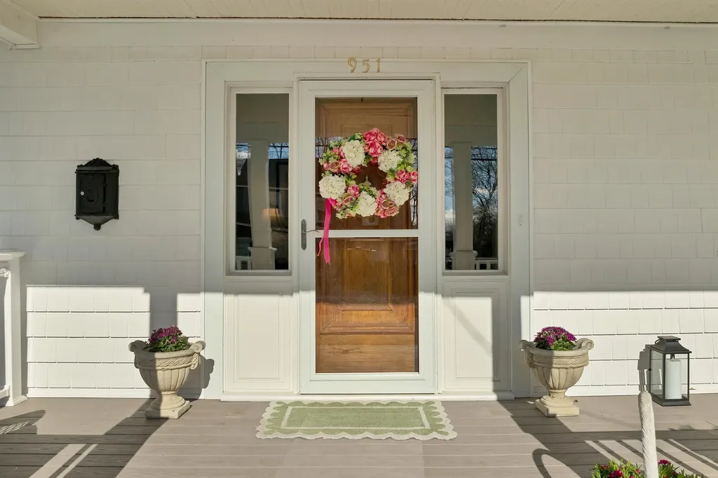 951 Chestnut Street Manchester NH 03104
