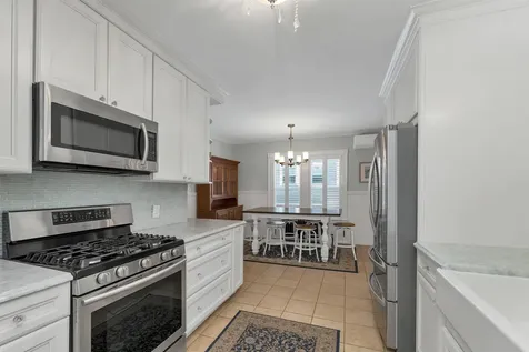 951 Chestnut Street Manchester NH 03104