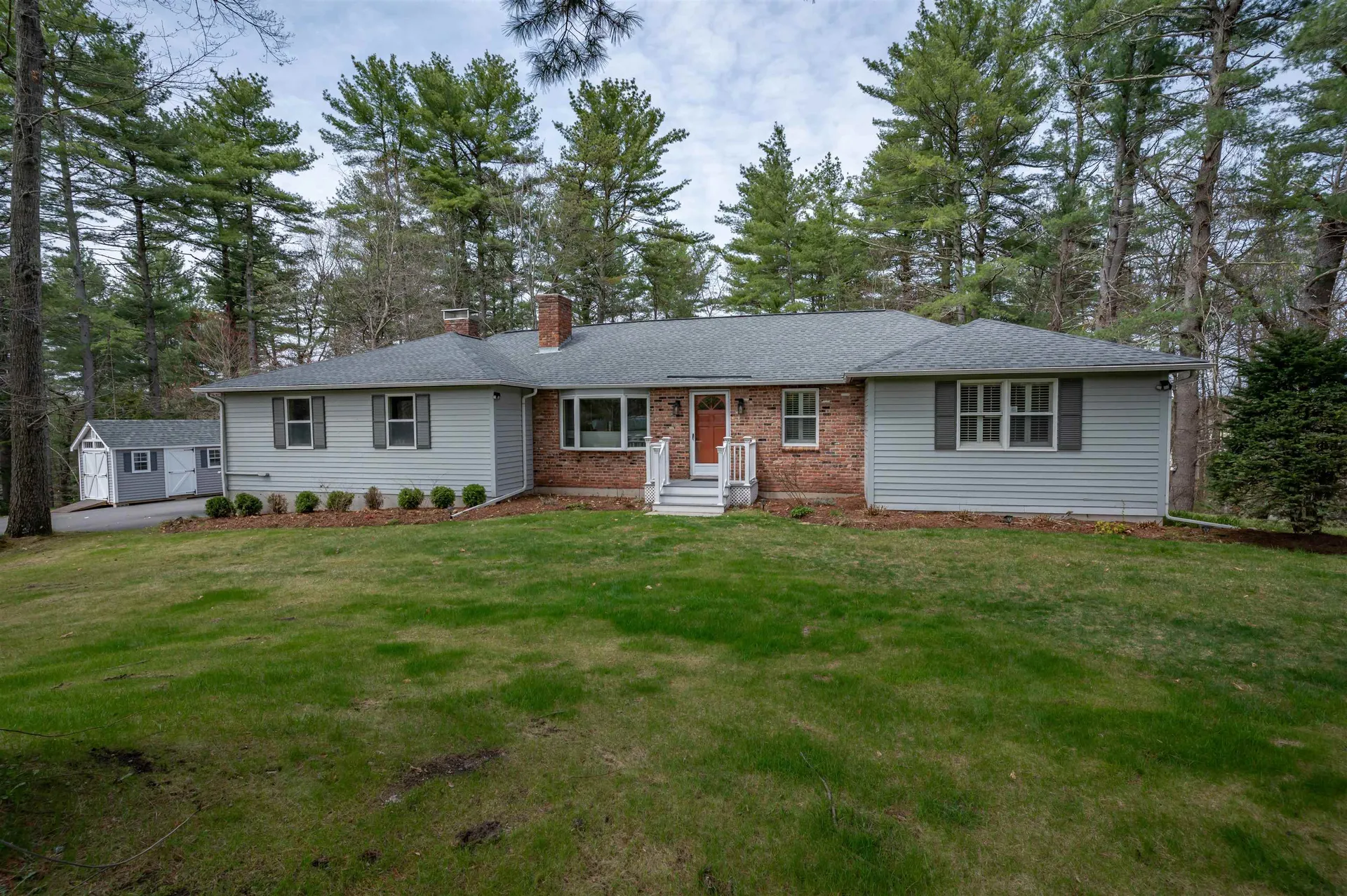 15 Twin Street Windham NH 03087-1766