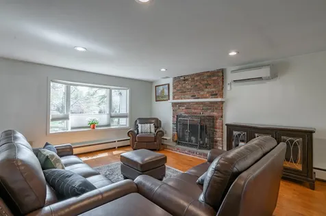 15 Twin Street Windham NH 03087-1766