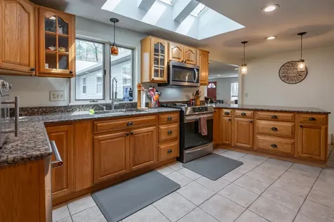 15 Twin Street Windham NH 03087-1766