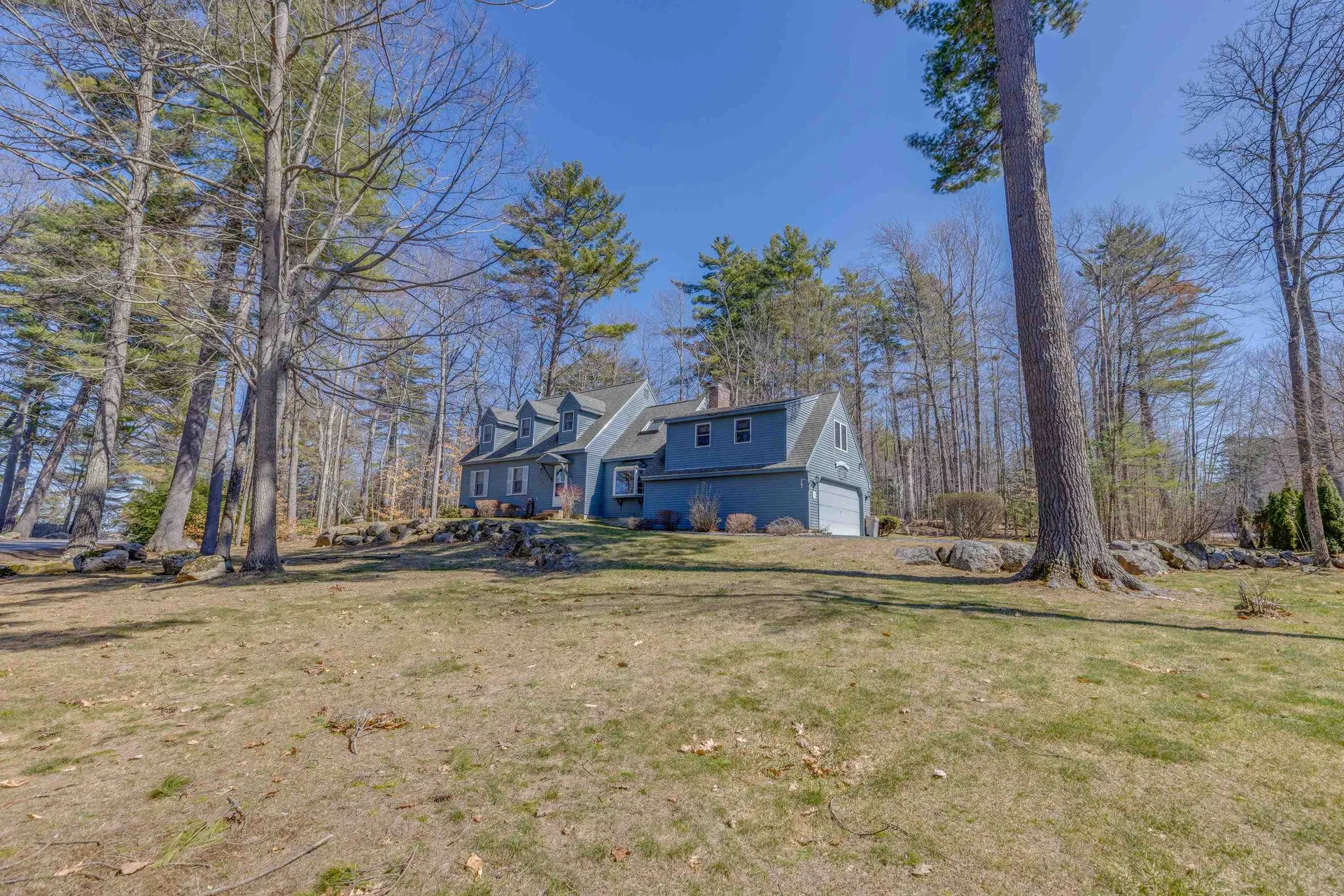 286 Dockham Shore Road Gilford NH 03249