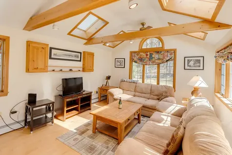 286 Dockham Shore Road Gilford NH 03249