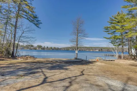 286 Dockham Shore Road Gilford NH 03249