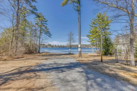 286 Dockham Shore Road Gilford NH 03249