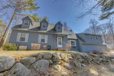 286 Dockham Shore Road Gilford NH 03249