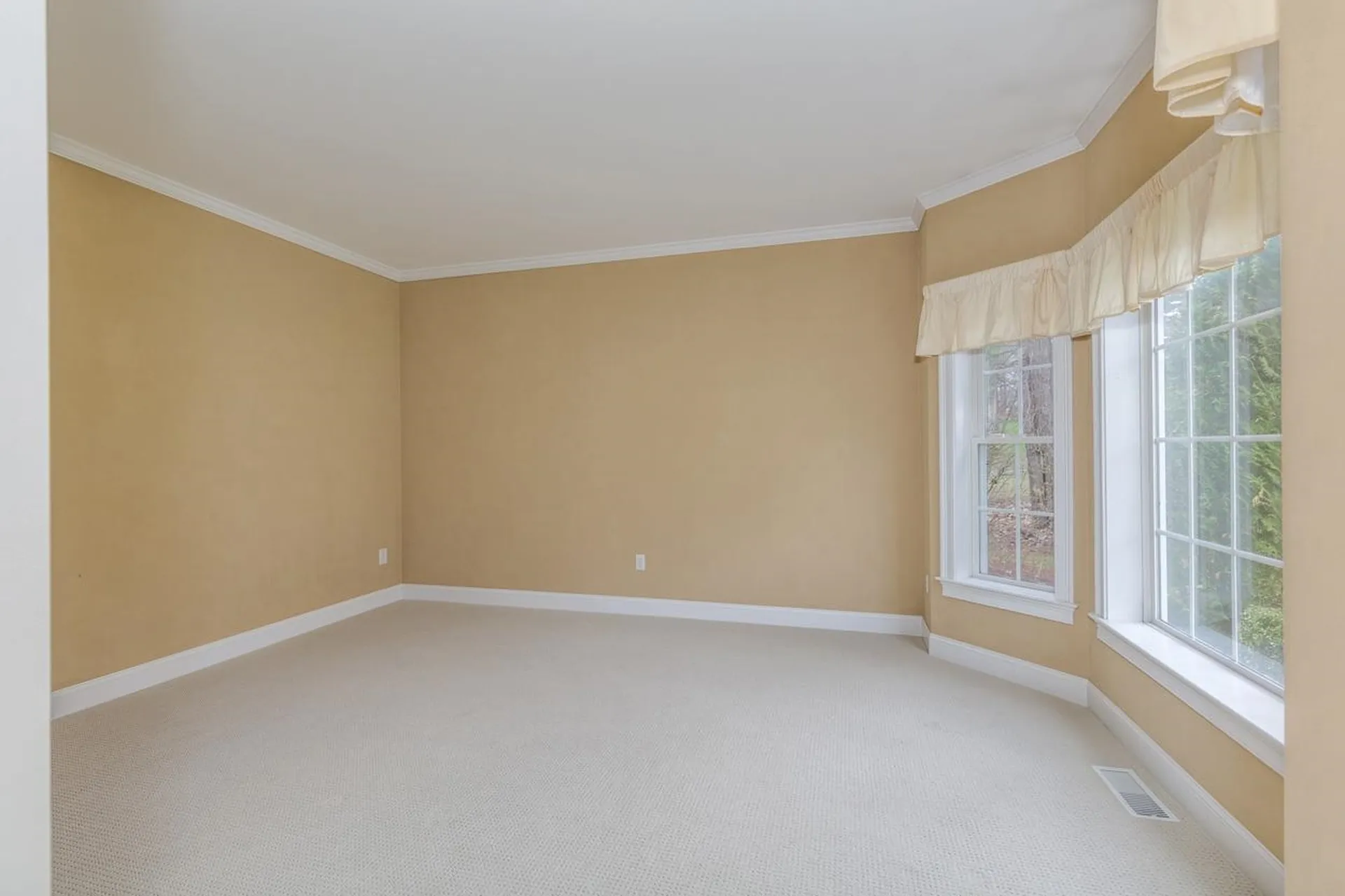 17 Nottingham Road Windham NH 03087