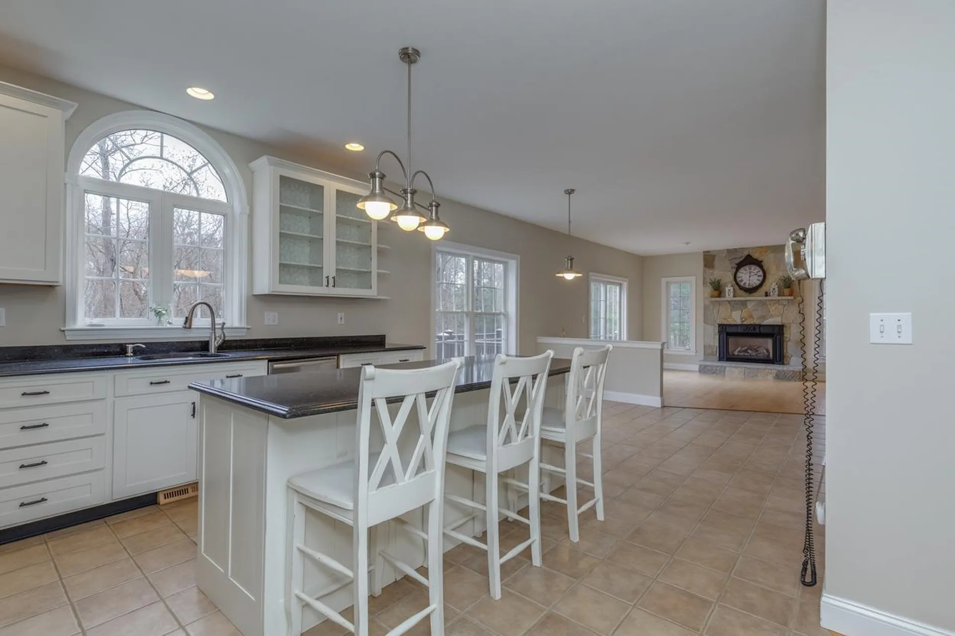 17 Nottingham Road Windham NH 03087