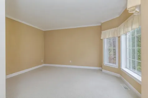 17 Nottingham Road Windham NH 03087