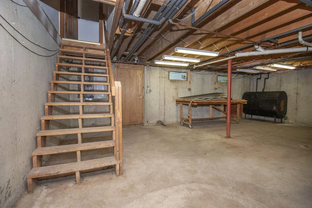 97 Mount Delight Road Deerfield NH 03037