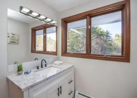 97 Mount Delight Road Deerfield NH 03037