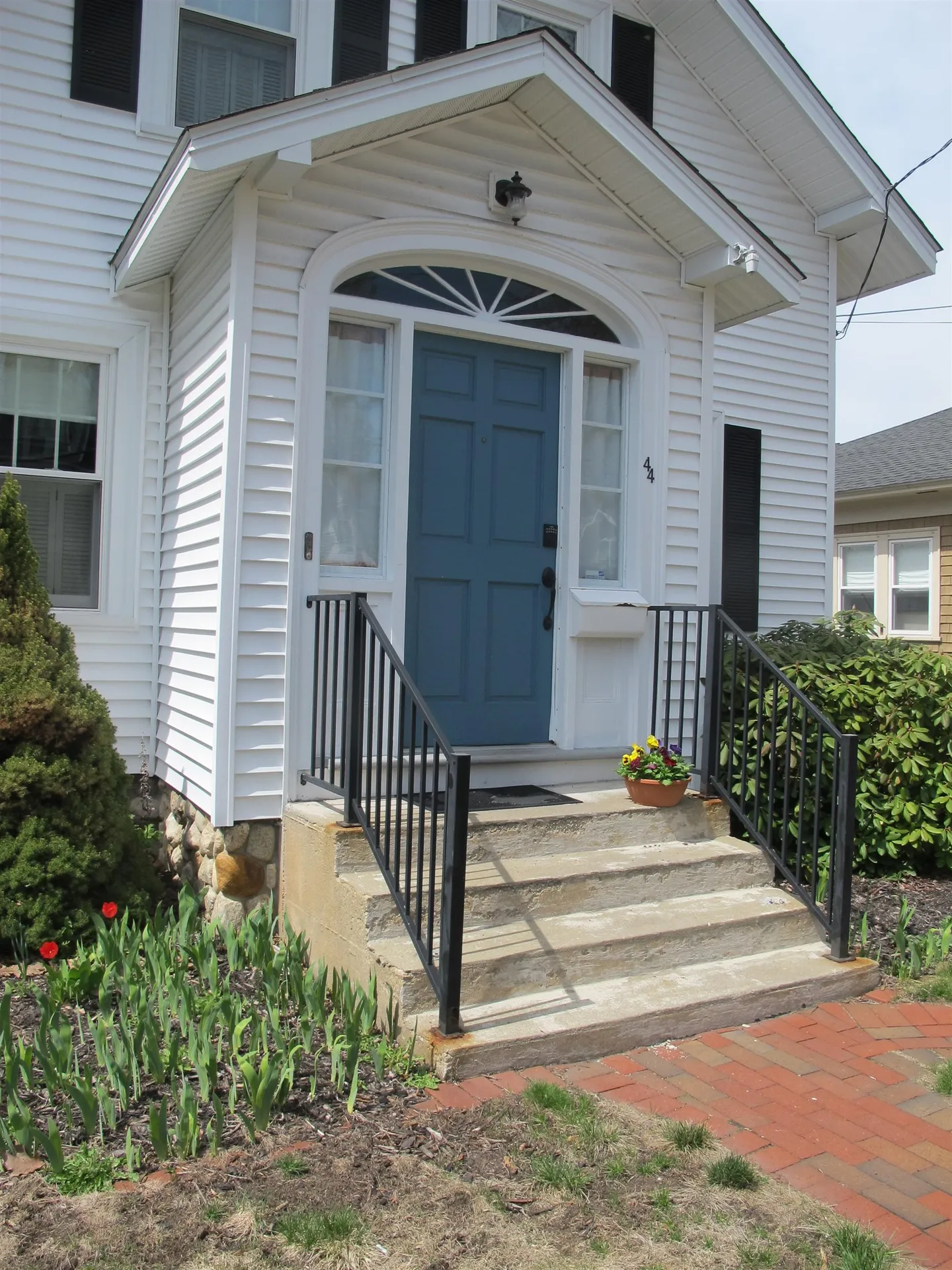 44 N Adams Street Manchester NH 03104