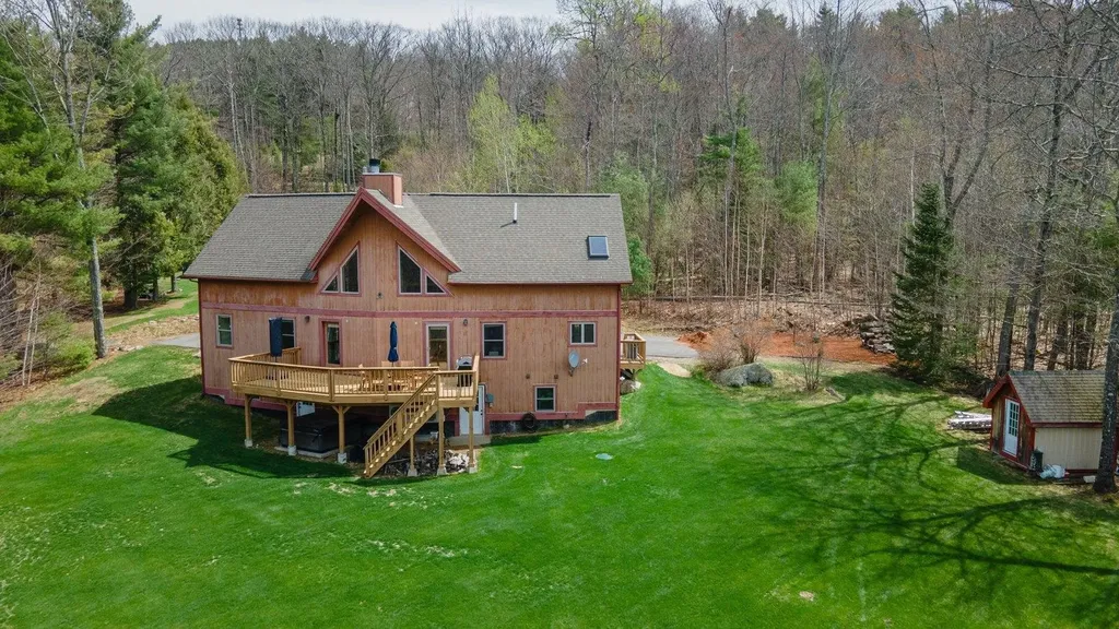 276 Old County Road Deering NH 03244