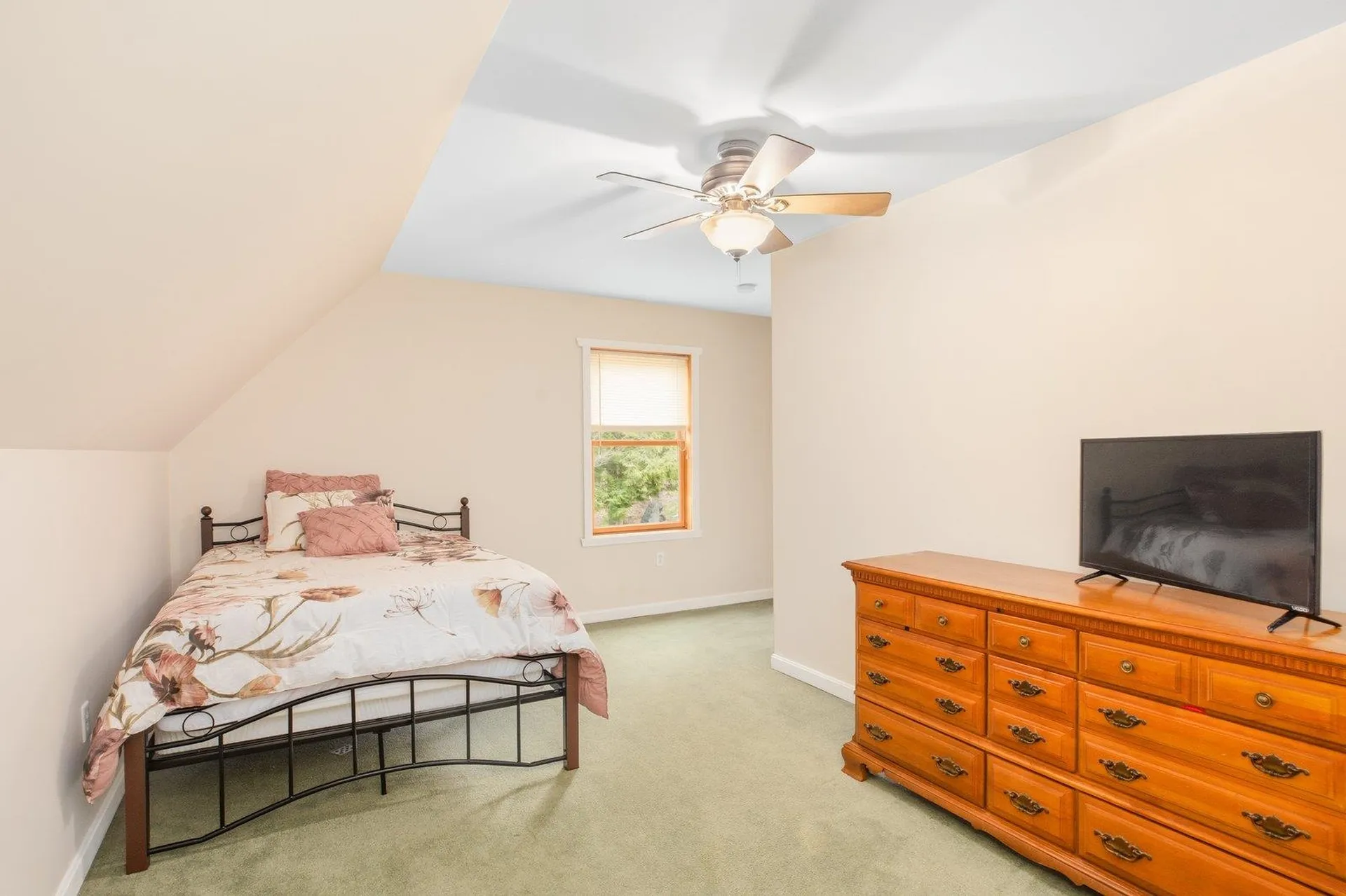 276 Old County Road Deering NH 03244