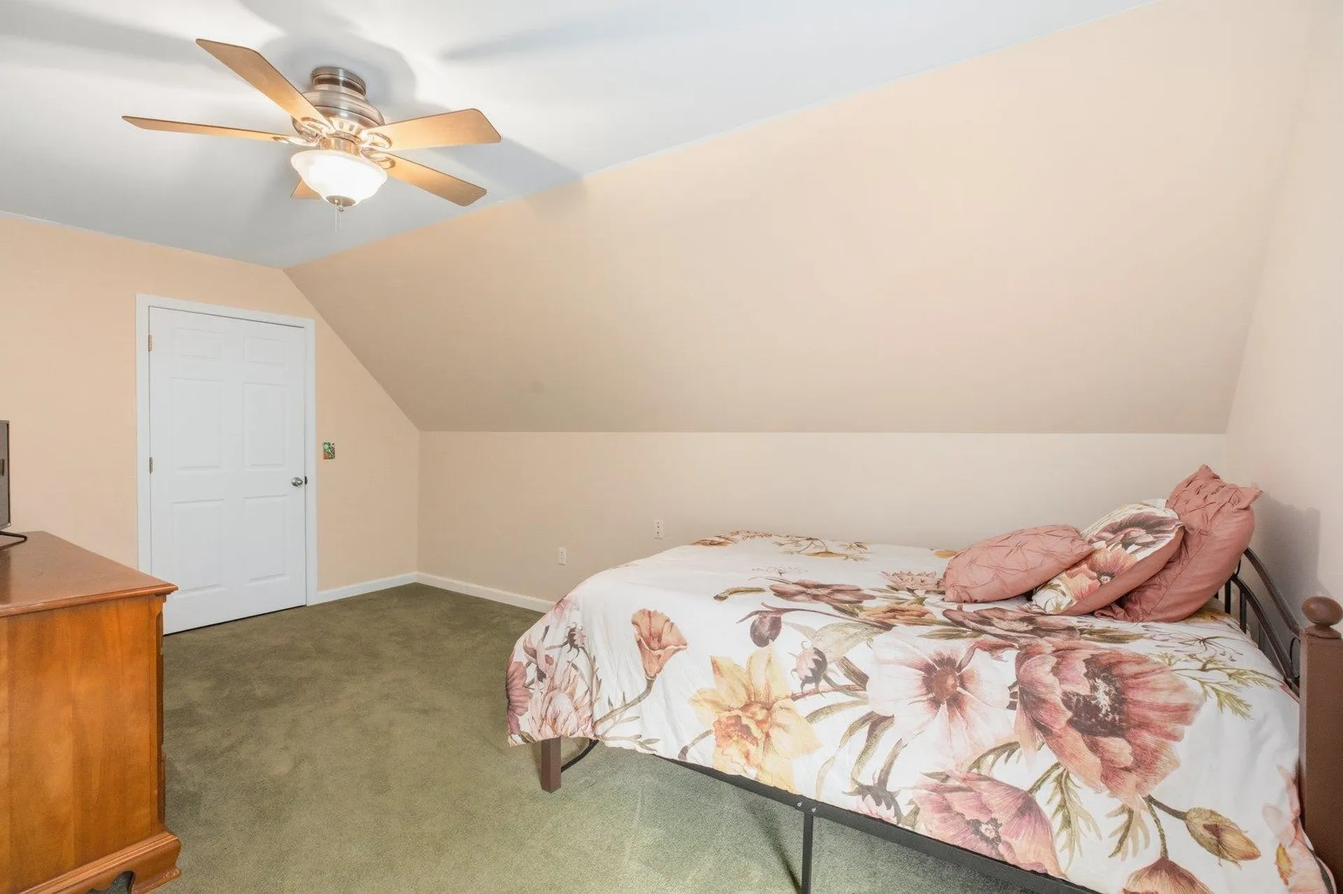 276 Old County Road Deering NH 03244