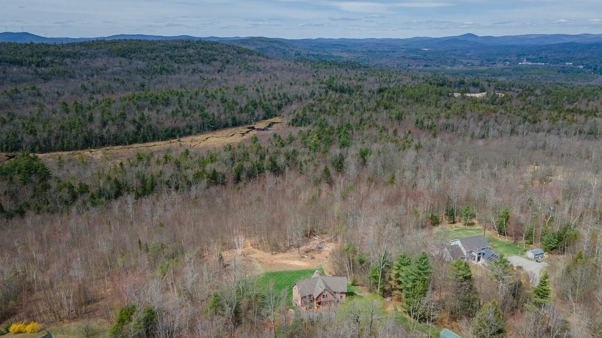 276 Old County Road Deering NH 03244