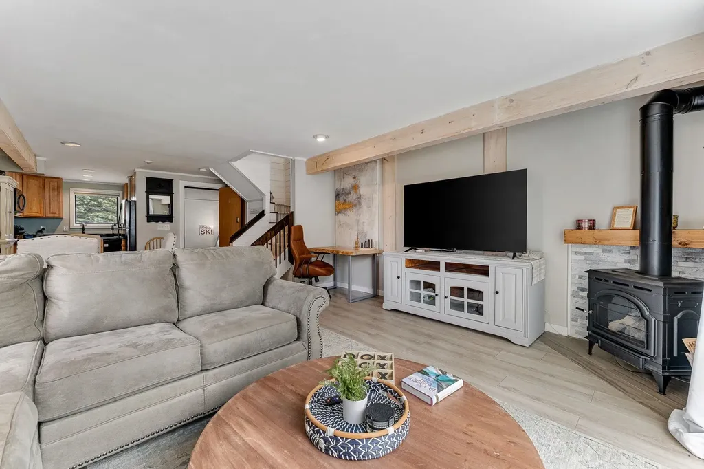 105 Morse Drive Cambridge VT 05464