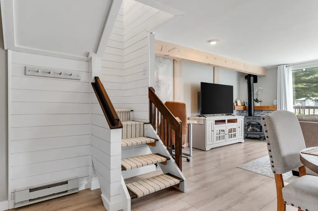 105 Morse Drive Cambridge VT 05464