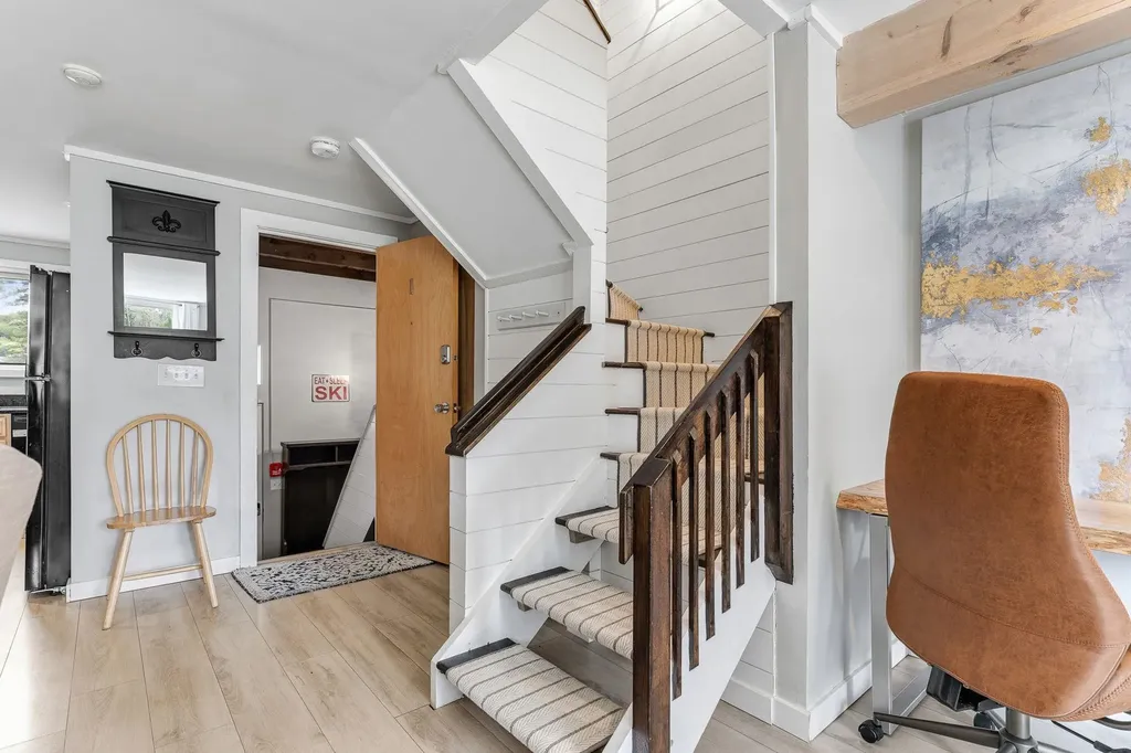 105 Morse Drive Cambridge VT 05464