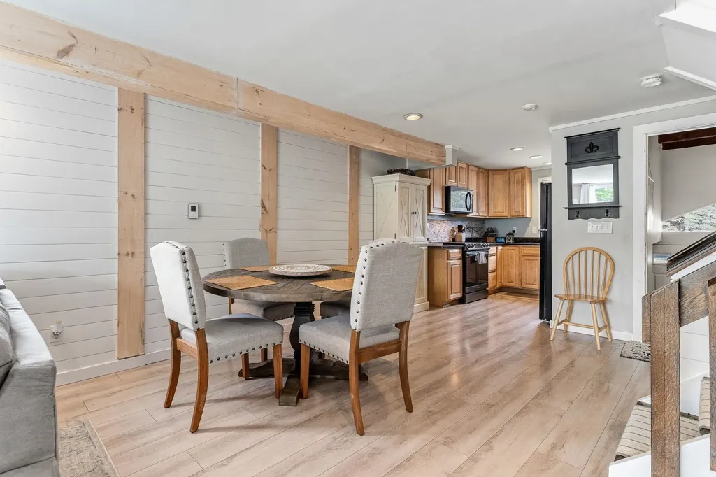105 Morse Drive Cambridge VT 05464