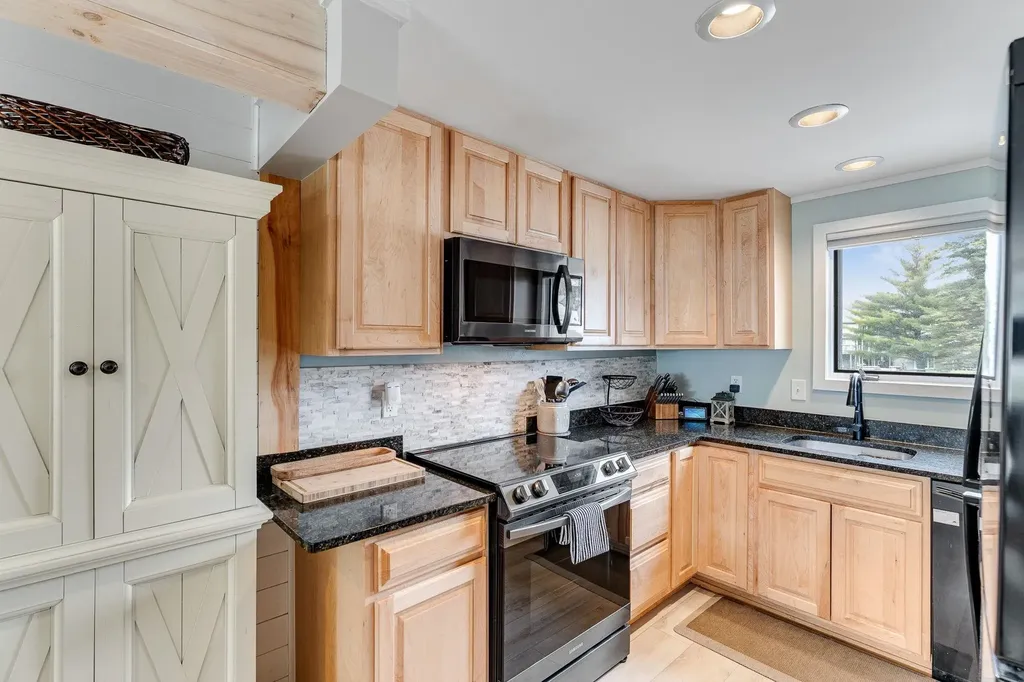 105 Morse Drive Cambridge VT 05464