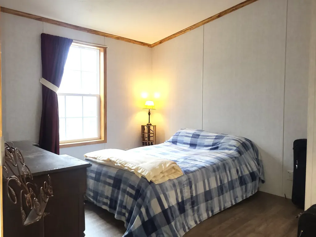 14 Peasley Road Henniker NH 03242