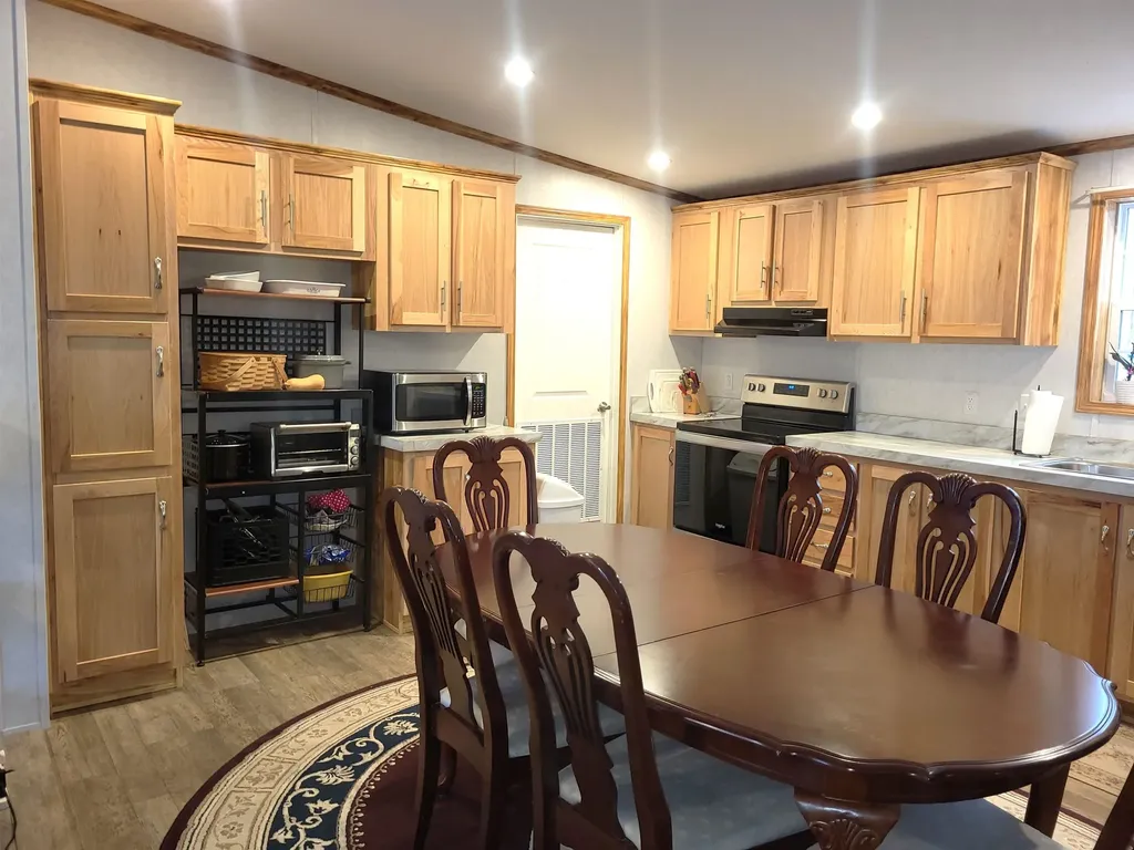 14 Peasley Road Henniker NH 03242