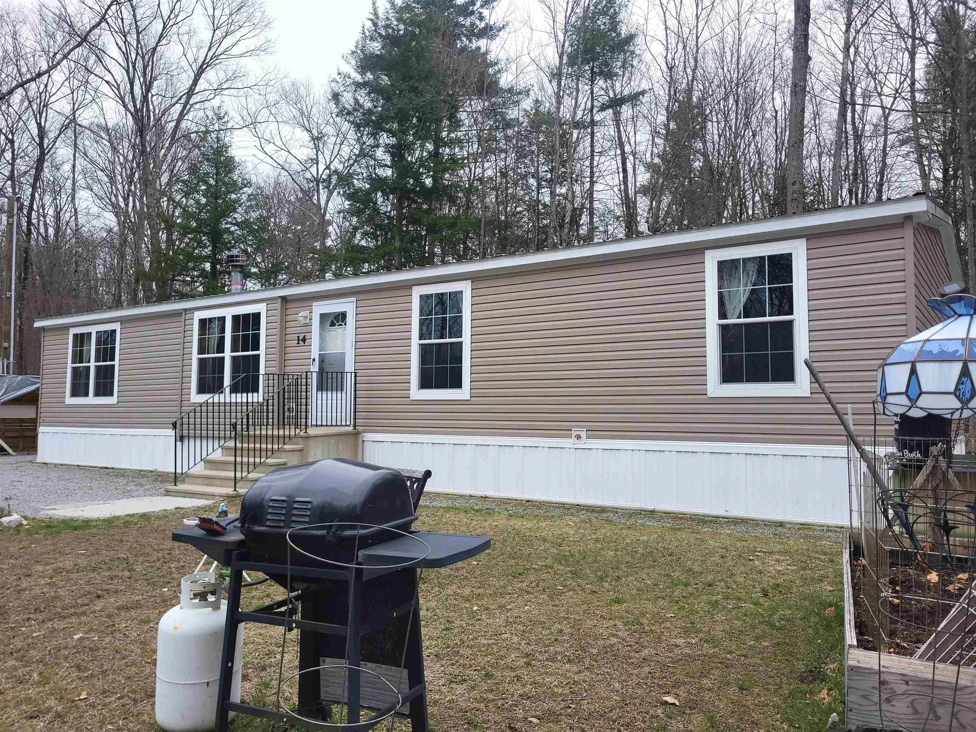 14 Peasley Road Henniker NH 03242