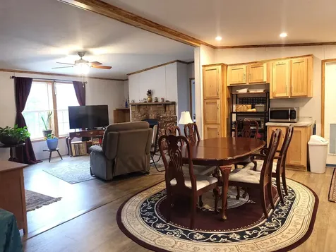 14 Peasley Road Henniker NH 03242