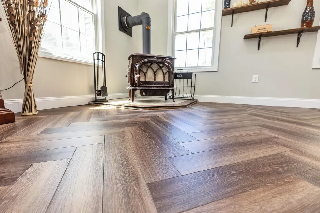 13 Johnson Street Windham NH 03087