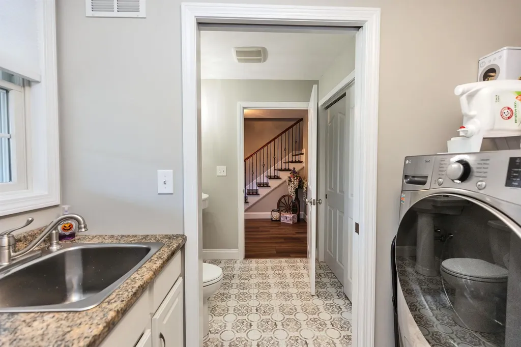 13 Johnson Street Windham NH 03087