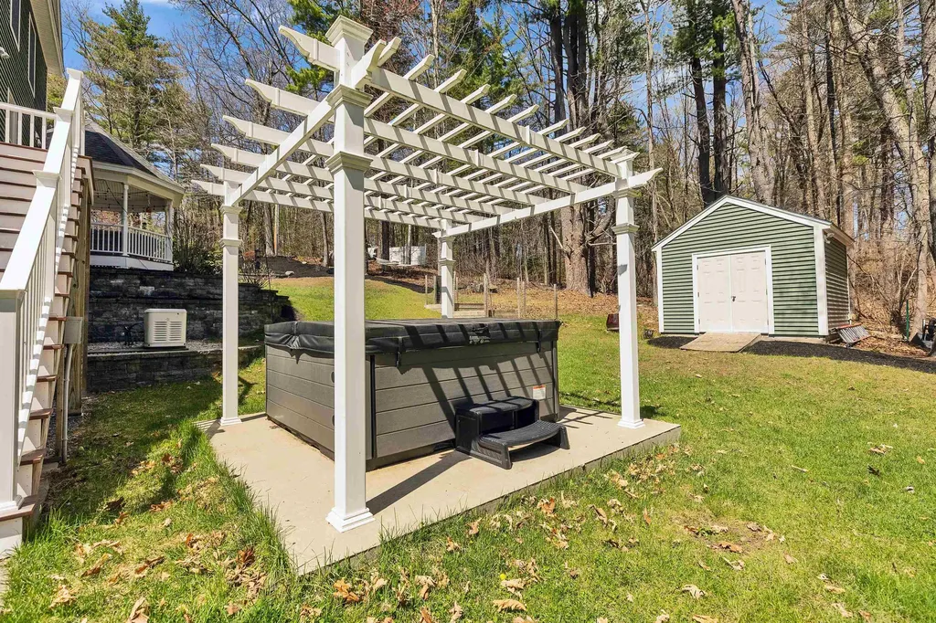 13 Johnson Street Windham NH 03087