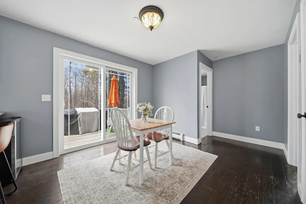 425 Weare Road New Boston NH 03070