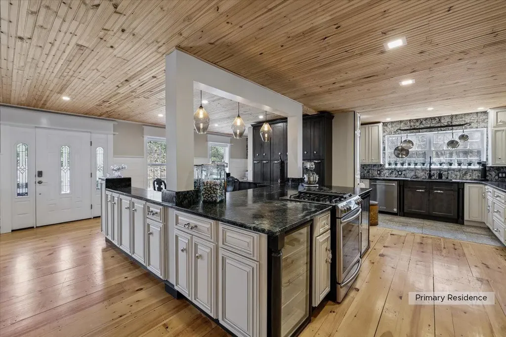 15 Pepperell Road Brookline NH 03033