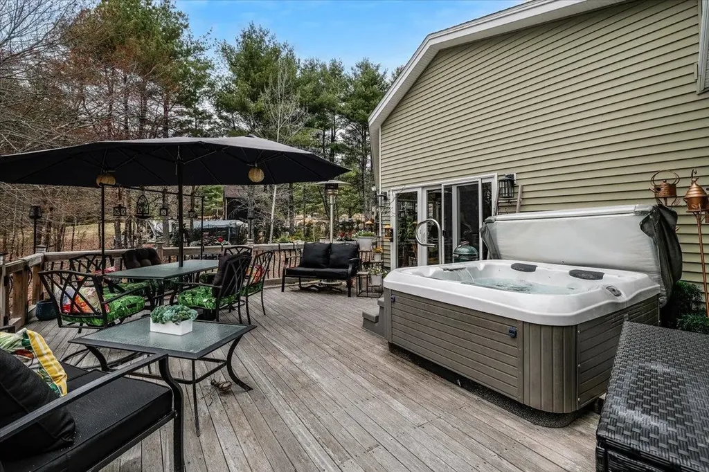 15 Pepperell Road Brookline NH 03033