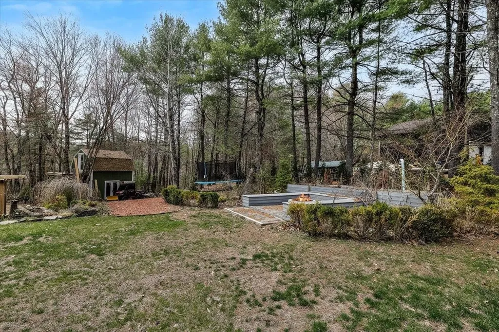 15 Pepperell Road Brookline NH 03033
