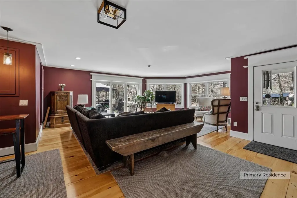 15 Pepperell Road Brookline NH 03033
