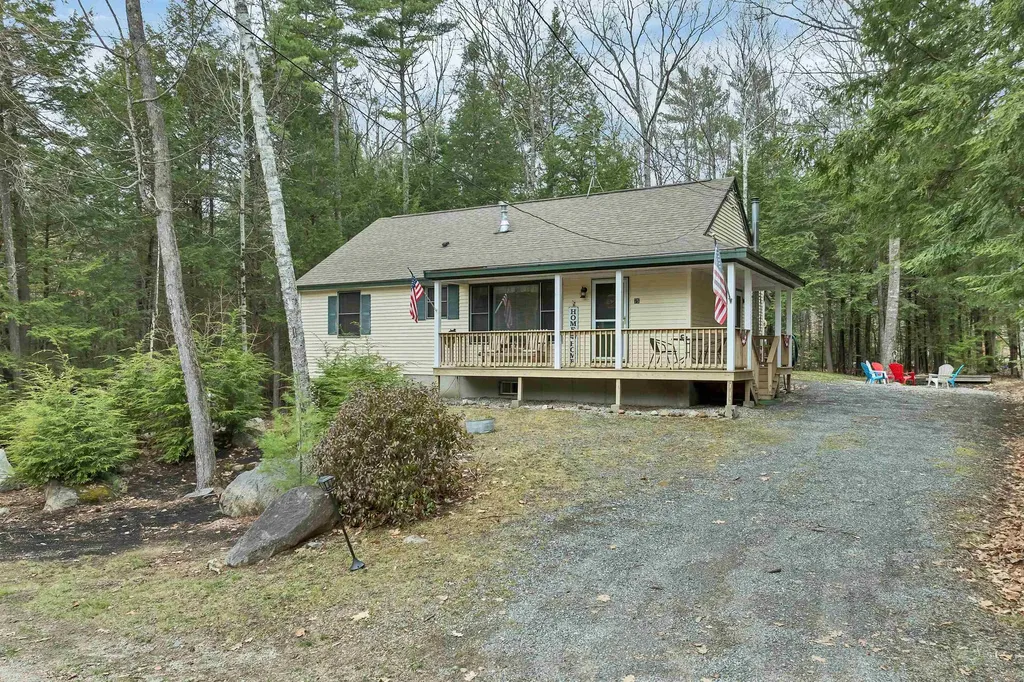 75 Cannes Street Moultonborough NH 03254