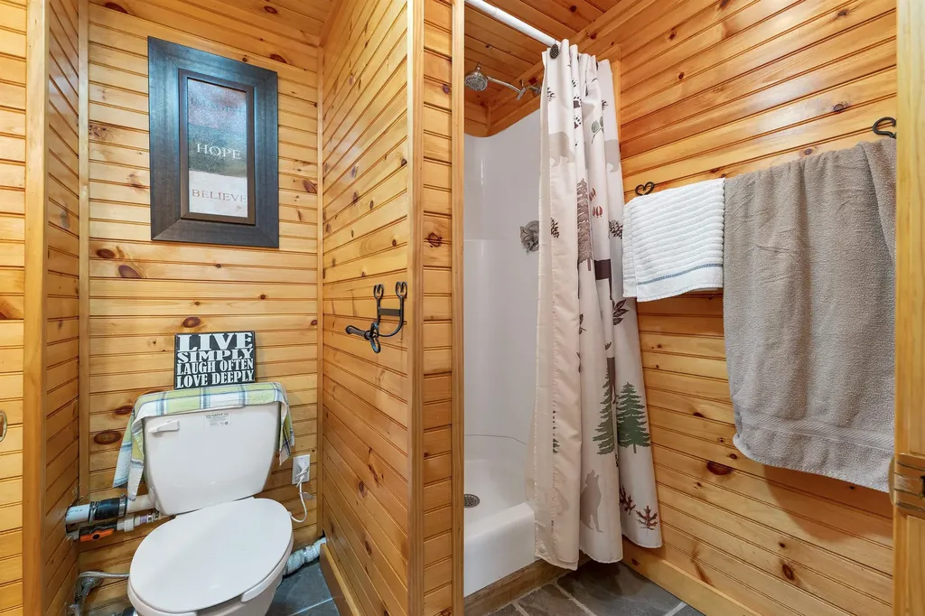 75 Cannes Street Moultonborough NH 03254