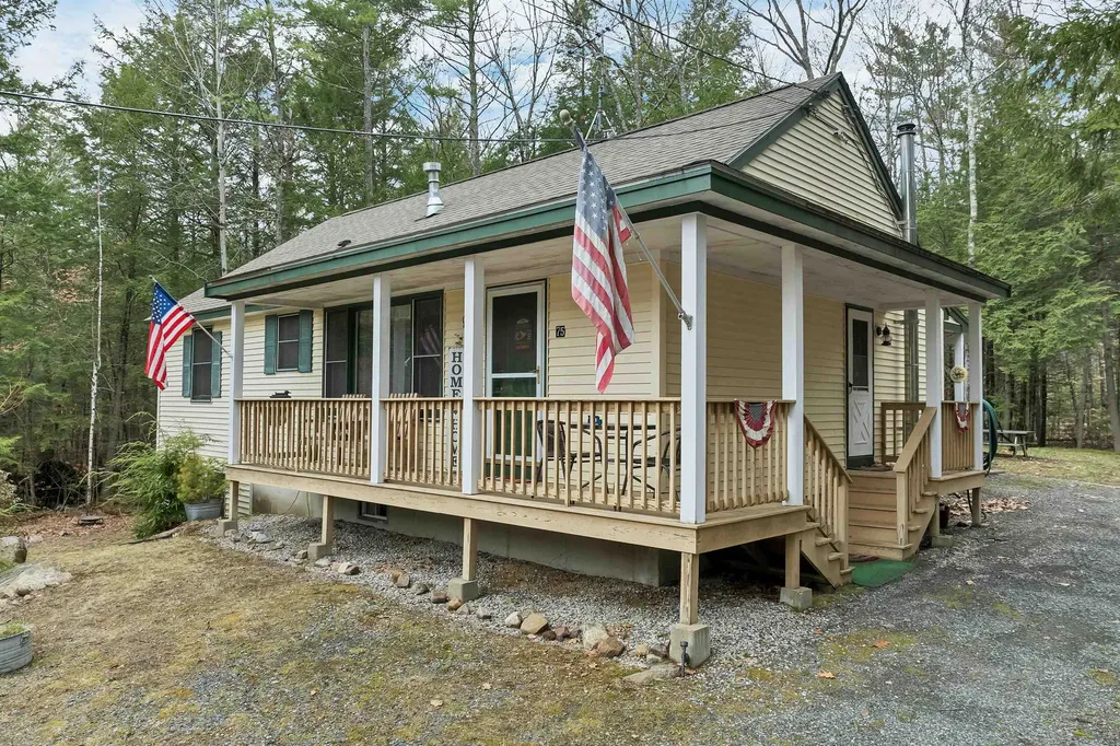75 Cannes Street Moultonborough NH 03254
