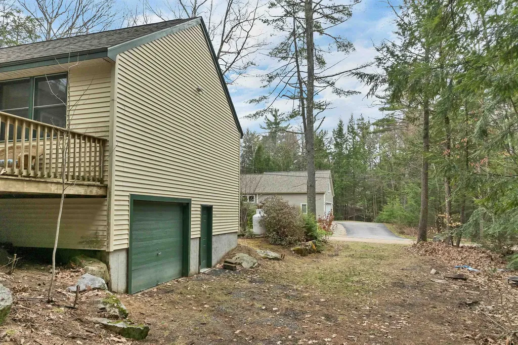 75 Cannes Street Moultonborough NH 03254