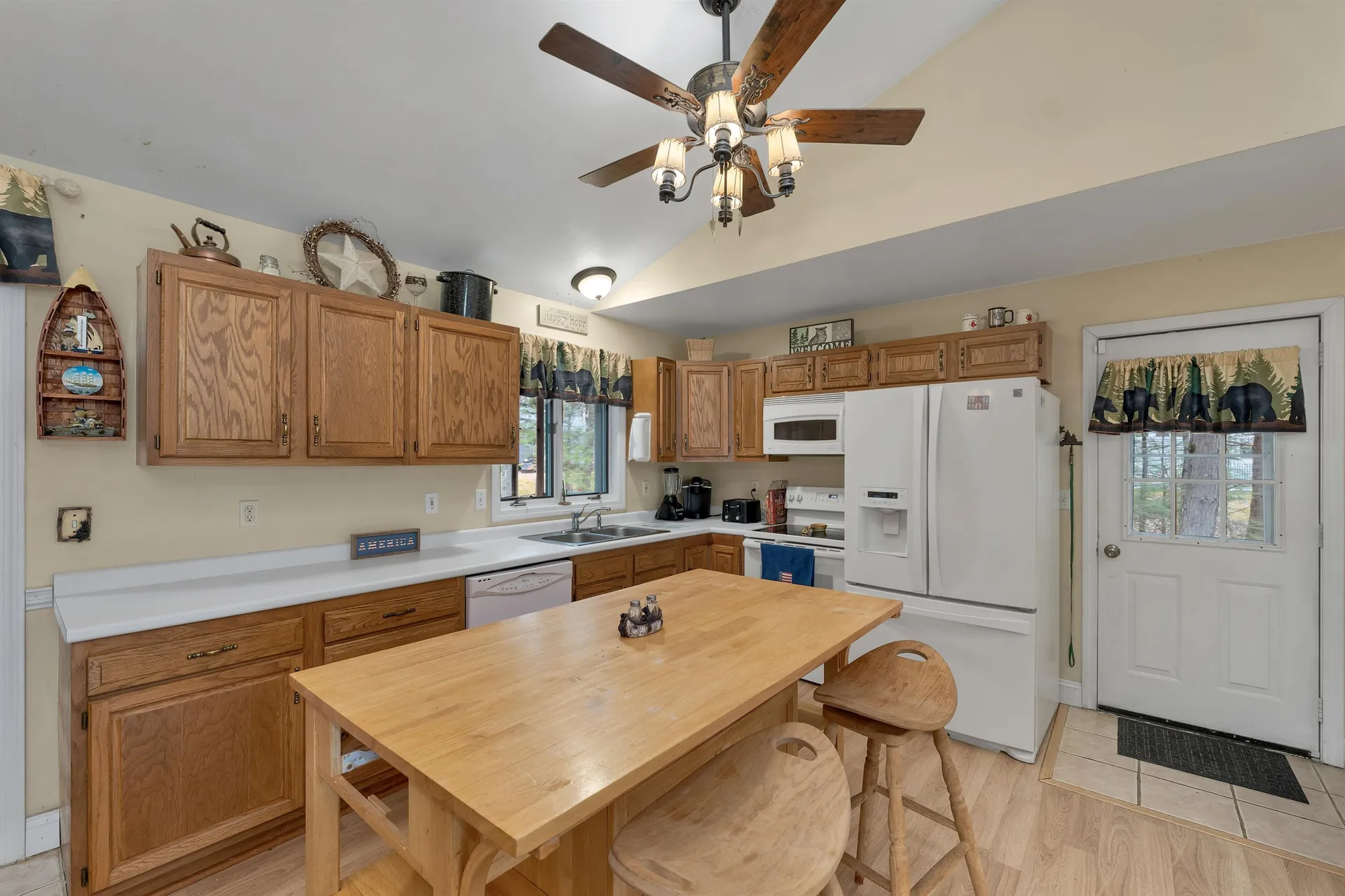 75 Cannes Street Moultonborough NH 03254