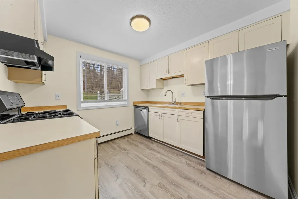 57A Dale Road Hooksett NH 03106