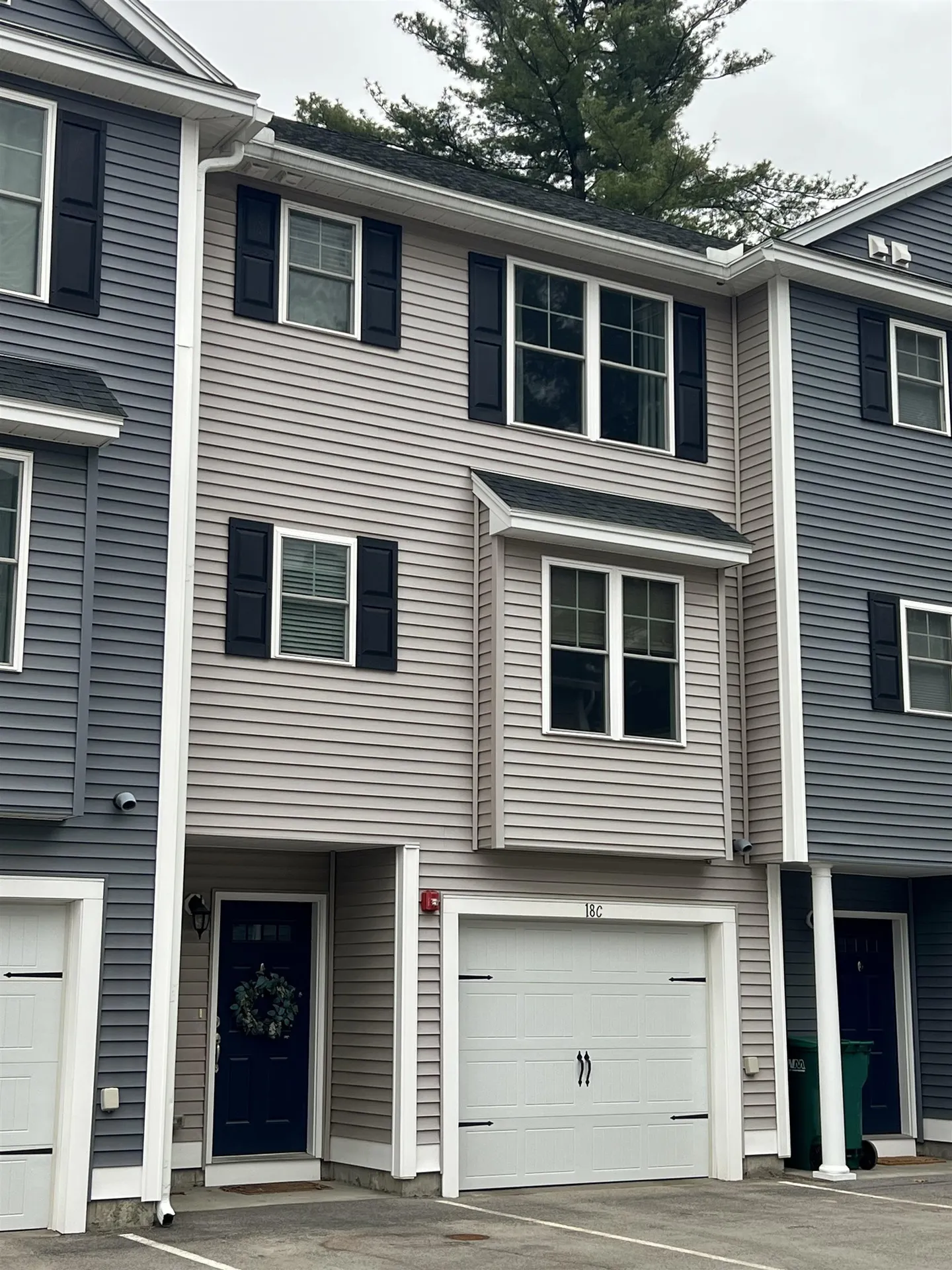 18 Dumaine Avenue Nashua NH 03063