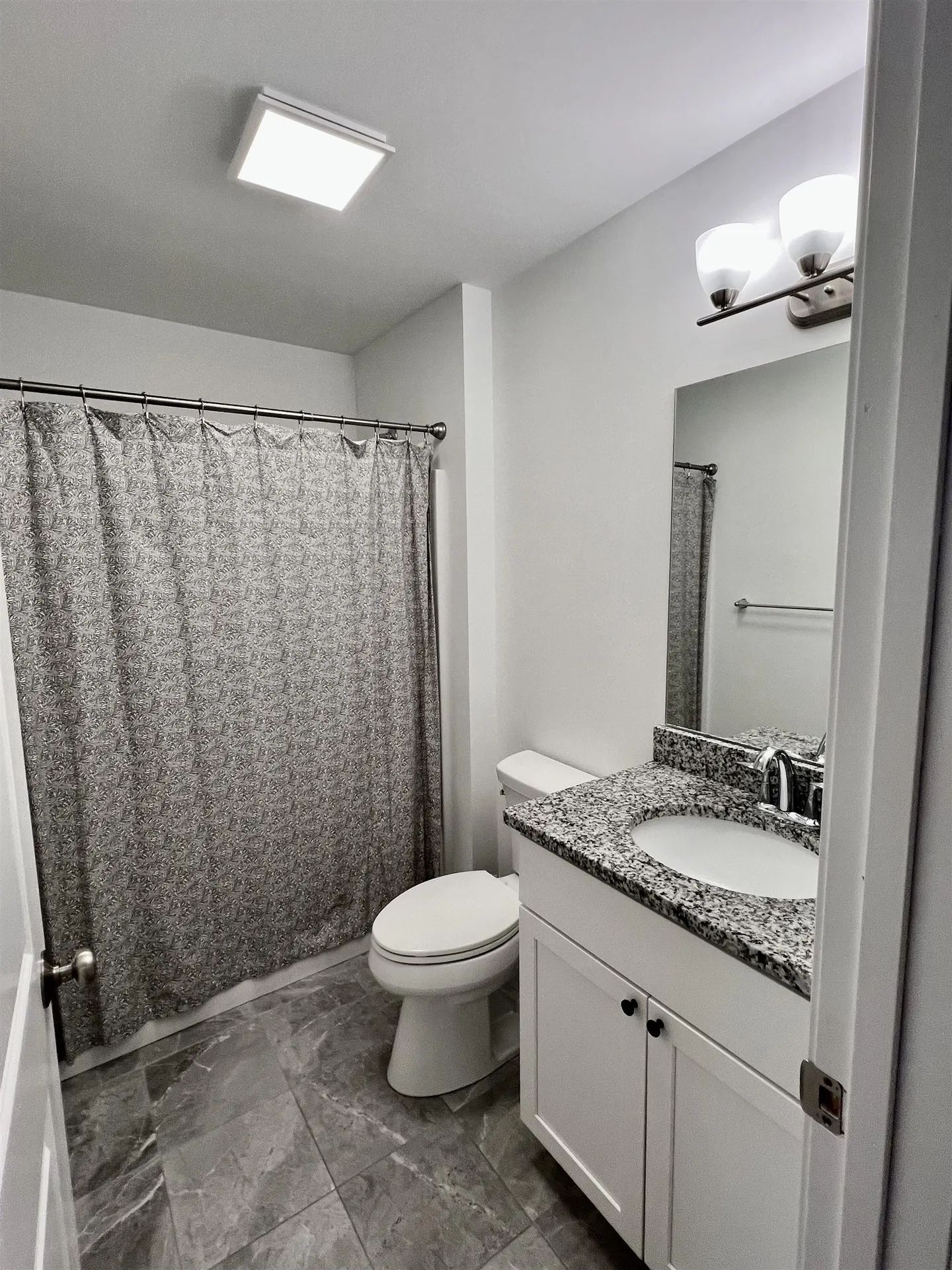18 Dumaine Avenue Nashua NH 03063