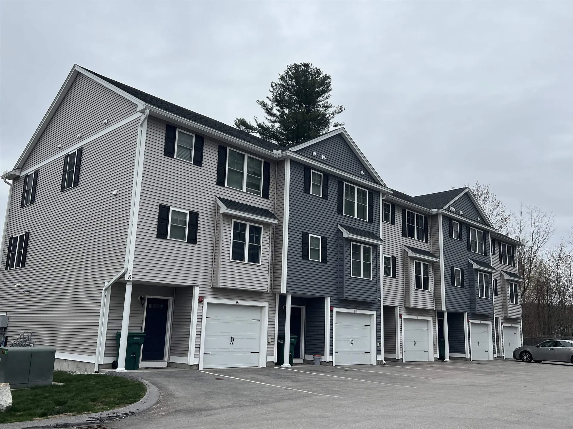 18 Dumaine Avenue Nashua NH 03063